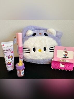 Fuzzy Hello Kitty mini bag and more